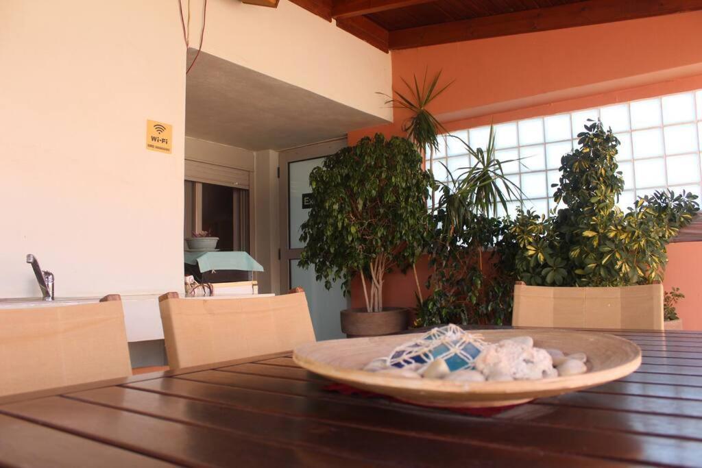 Maria'S Airport Apartment Koropion Exterior photo