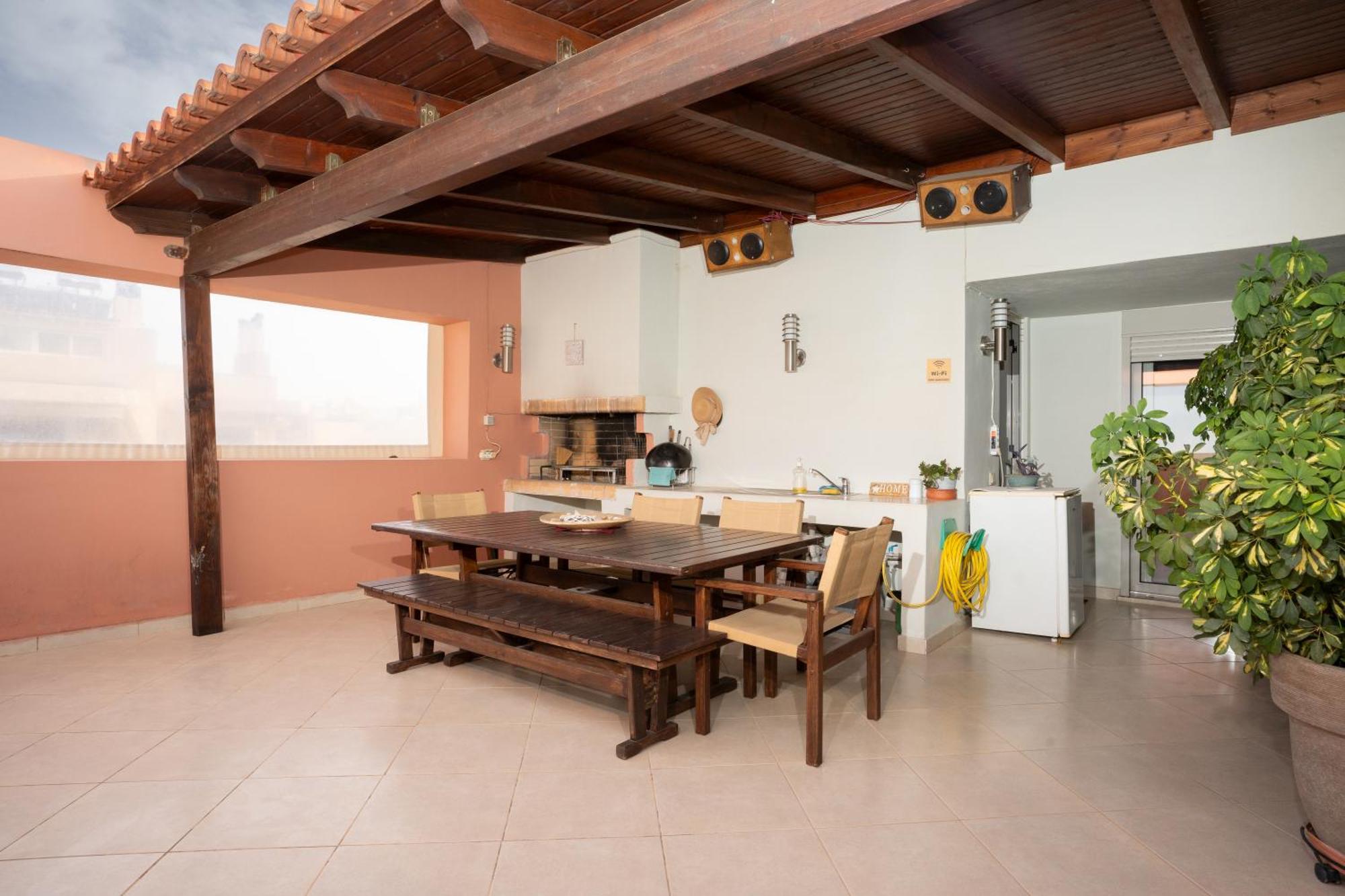 Maria'S Airport Apartment Koropion Exterior photo