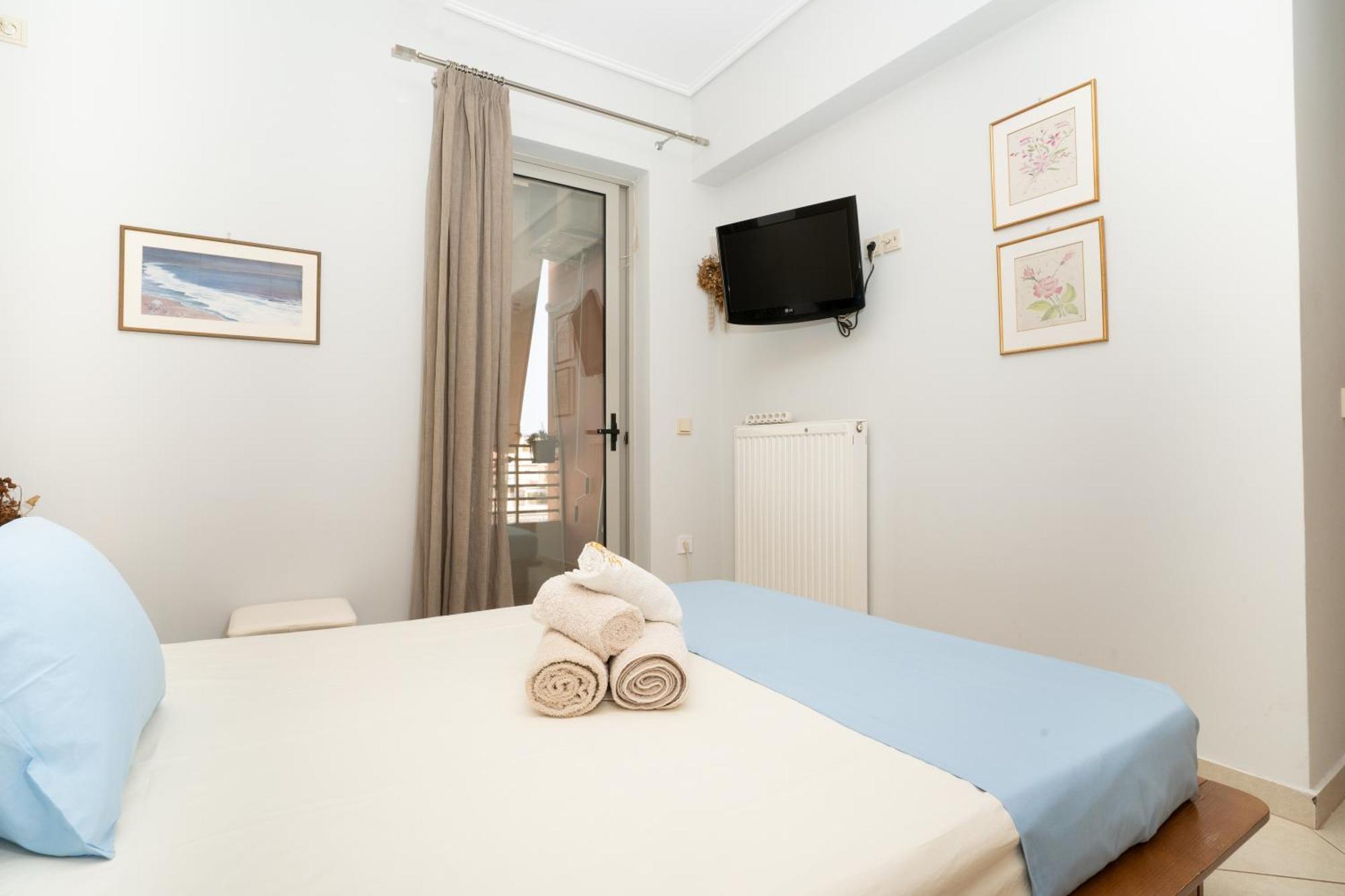 Maria'S Airport Apartment Koropion Exterior photo